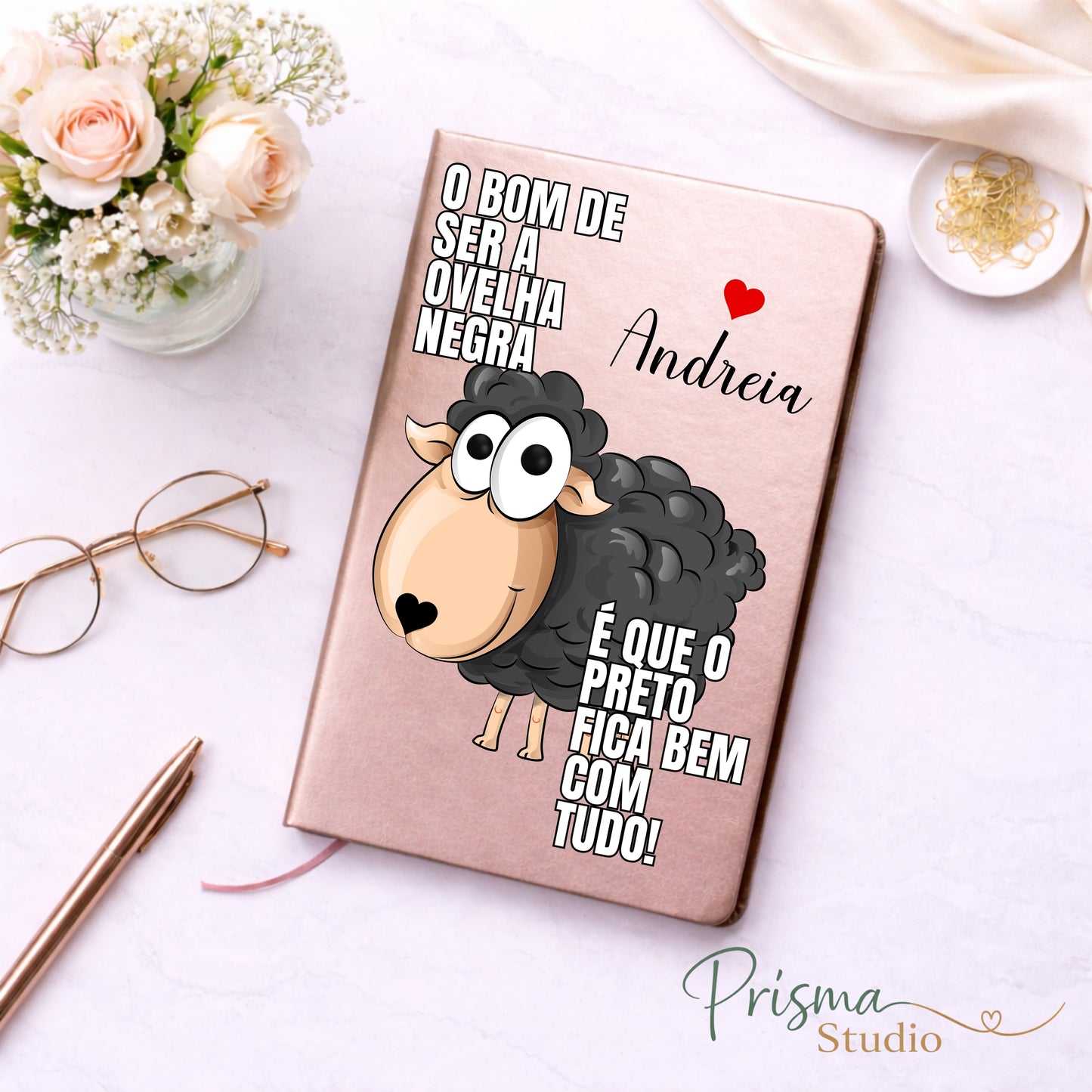 🐑 Caderno Personalizado “O Bom de Ser a Ovelha Negra”